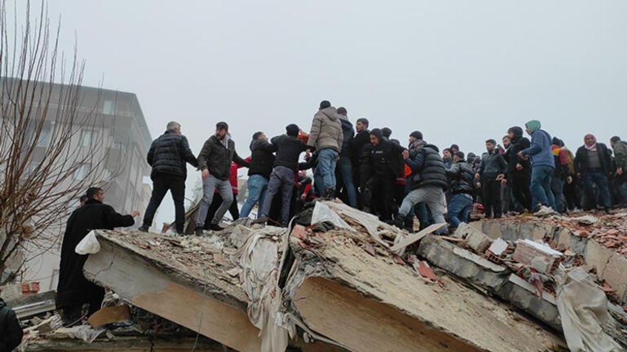 AFAD: “Depremde 44 bin 218 vatandaşımız hayatını kaybetmiştir”