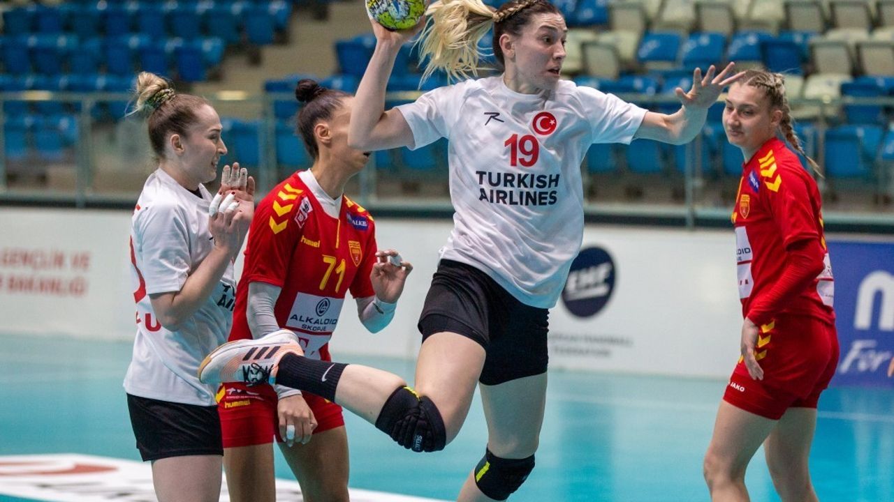 A Milli Kadın Hentbol Takımı, Kuzey Makedonya’yı 31-30 yendi