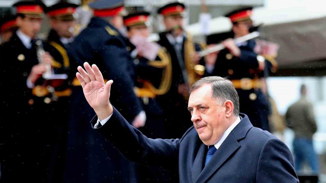 Bosnalı Sırp lider Milorad Dodik’ten Bosna Hersek’ten ayrılma tehdidi