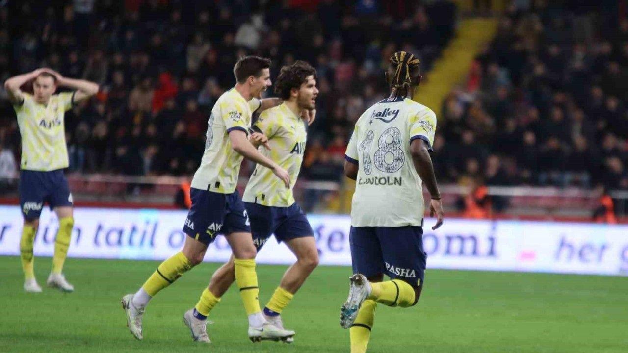 Fenerbahçe’nin deplasmandaki yenilmezlik serisi 5 maça çıktı