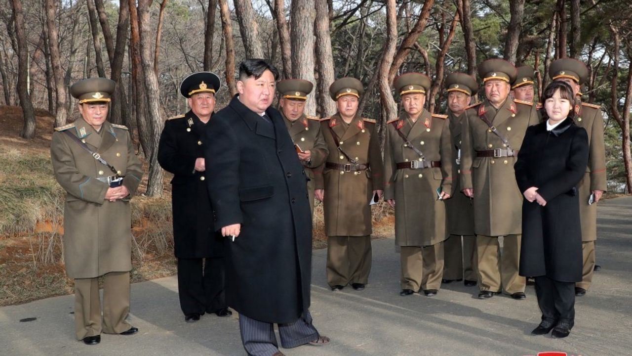 Kuzey Kore topçu birliklerinden atış tatbikatı