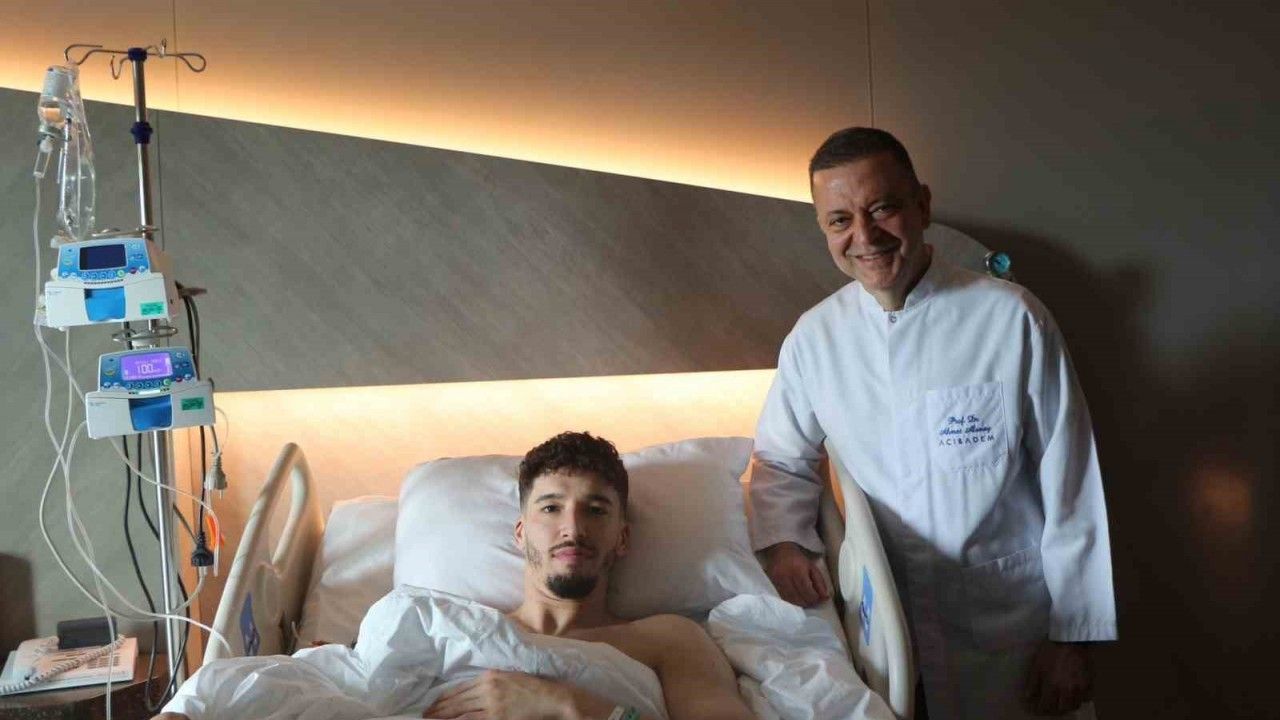 Fenerbahçe’de Altay Bayındır ameliyat oldu