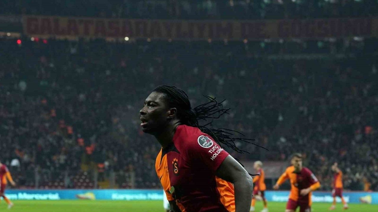 Galatasaray’da Gomis’in geleceği yarın belli olacak!