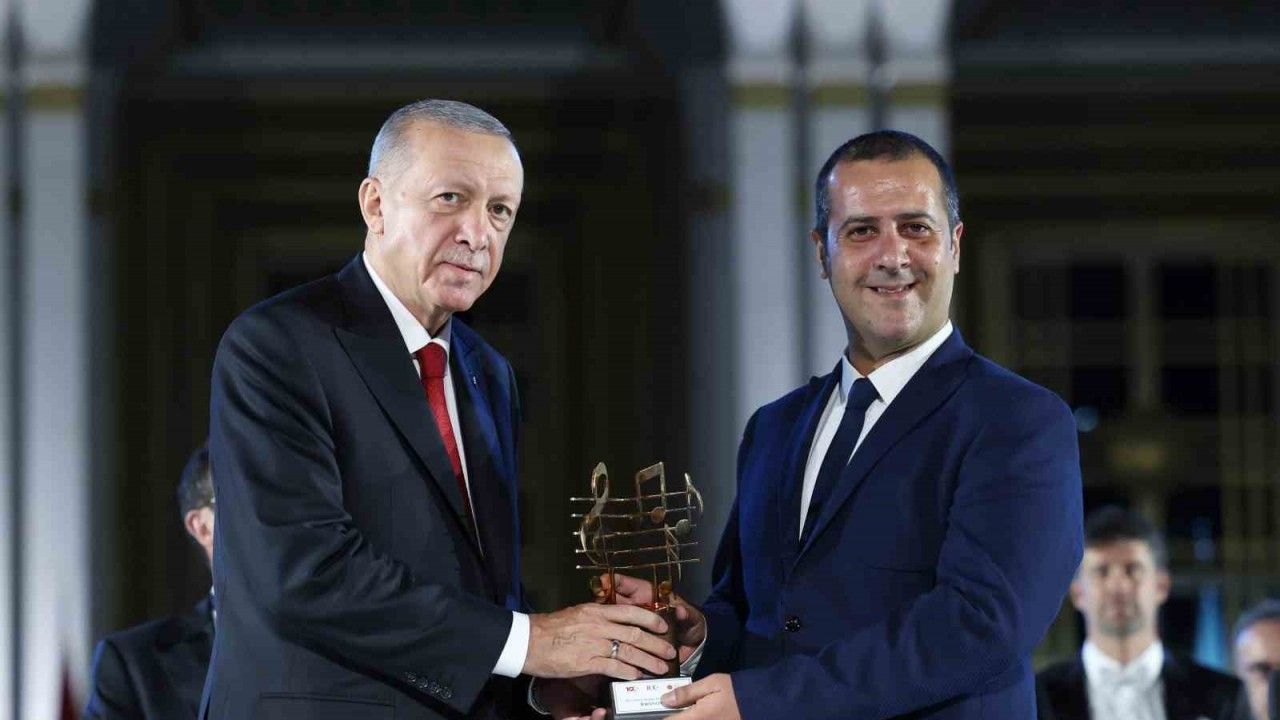 Cumhurbaşkanı Erdoğan: "Yıllarca kendi zaaflarını devletin siyaseti gibi sunanların devri kapanmıştır”