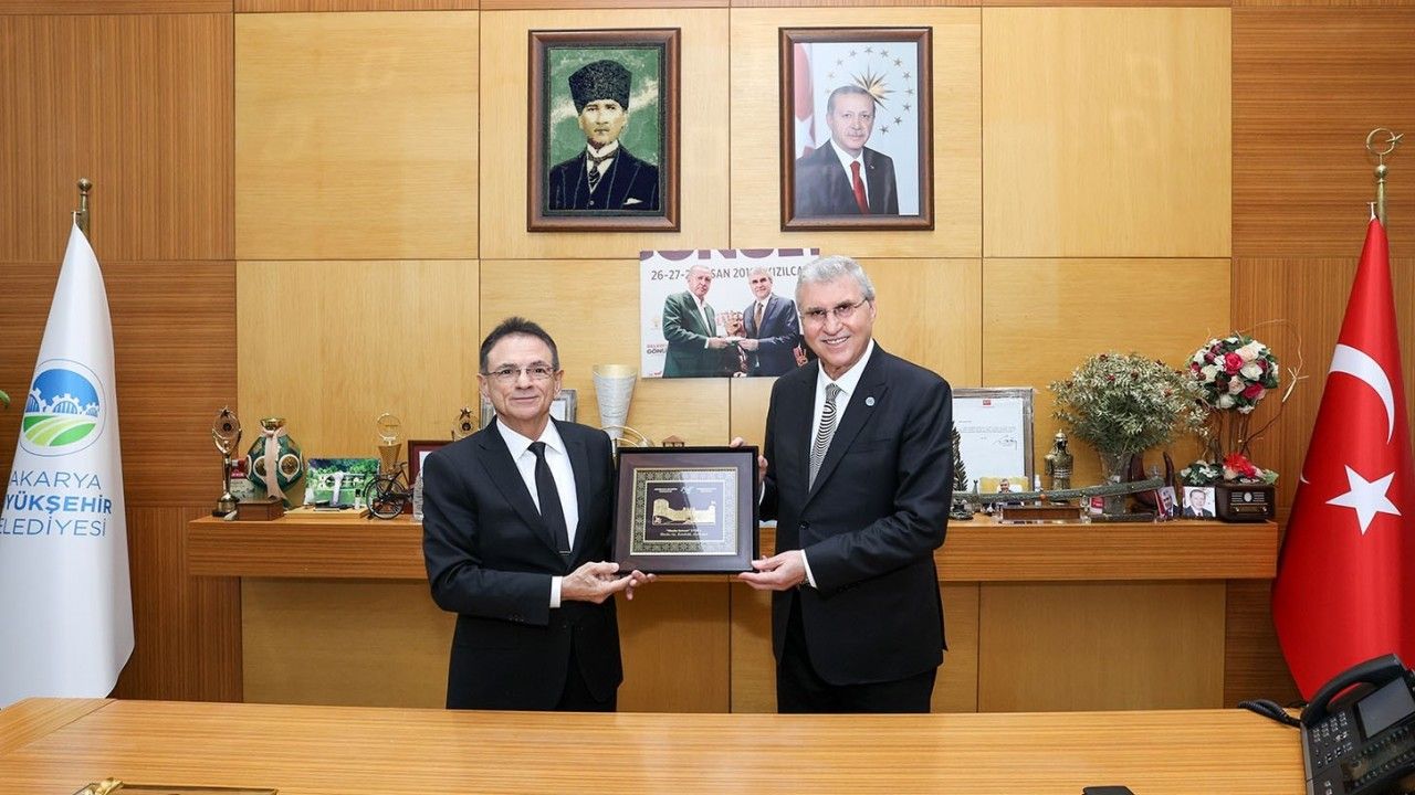 Azerbaycan Milli Savunma Bakanı Guliyev: “Biz Türkiye ile yek bir vücut gibiyiz”