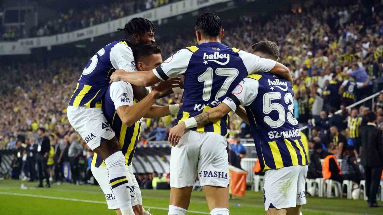 Fenerbahçe, galibiyet serisini 19 maça çıkardı