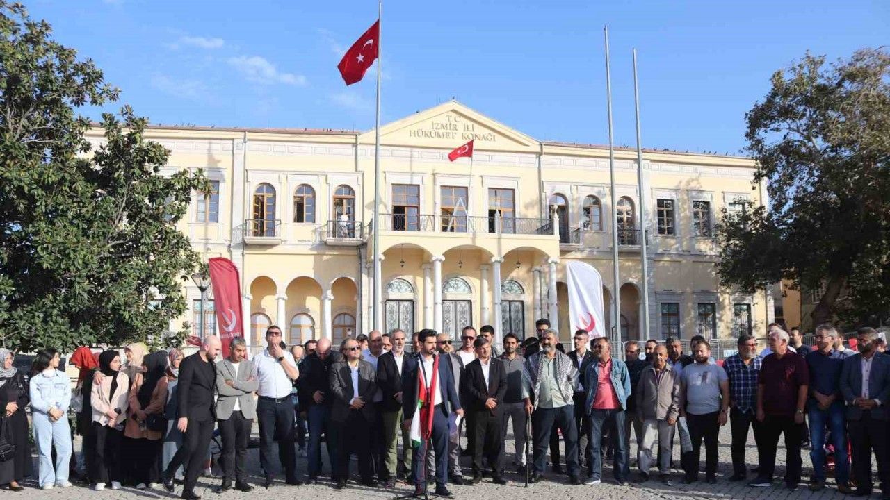 İzmir’de Yeniden Refah Partisi’nden İsrail’e tepki