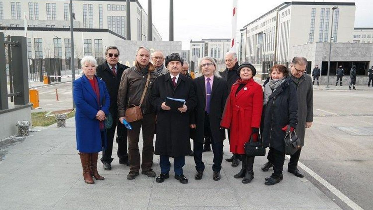 ATA Parti Genel Başkanı Zeybek, AK Parti'nin kapatılmasını istedi
