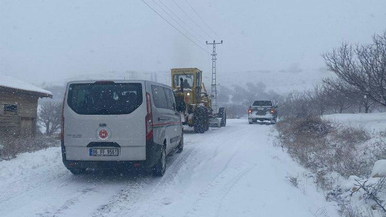 Malatya'da 21 mahallede kar küreme seferberliği