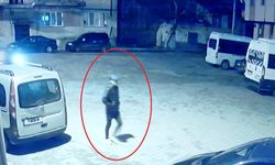 Gece vakti araçların lastiklerini kesen şahsı polis yakaladı