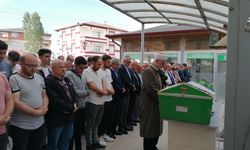 Evlatların en acı günü: Öldürülen annelerine son görev