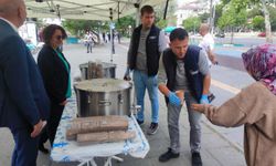 Türk Mutfağı Haftası’nda sokak sokak çorba dağıttılar