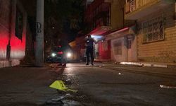 İzmir’de husumetliler arasında silahlı kavga: 2 ağır yaralı