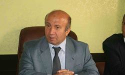 Eski bakan havuzda hayatını kaybetti
