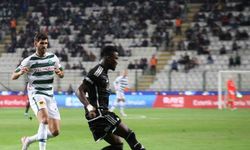 Trendyol Süper Lig: Konyaspor: 0 - Beşiktaş: 1 (İlk yarı)