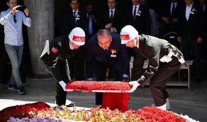 9. Cumhurbaşkanı Süleyman Demirel, kabri başında törenle anıldı