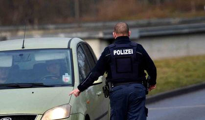 Almanya göçmen akınıyla mücadele için Polonya ve Çekya ile sınır kontrollerini artıracak