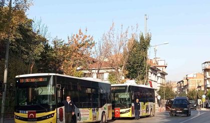 Halk otobüsleri şoförlerinden Atatürk’e büyük saygı