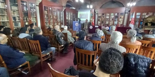 Doğu Türkistan’daki Son Gelişmeler” başlıklı konferans