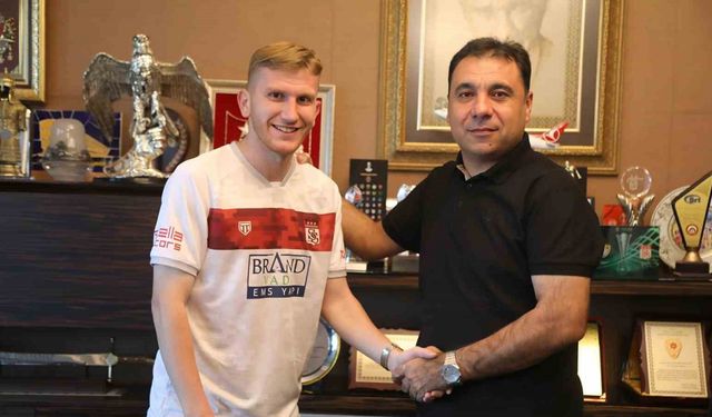 Burak Kapacak resmen Sivasspor’da