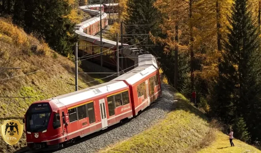 İ﻿sviçre'de, dünyanın en uzun yolcu treni rekoru kırıldı