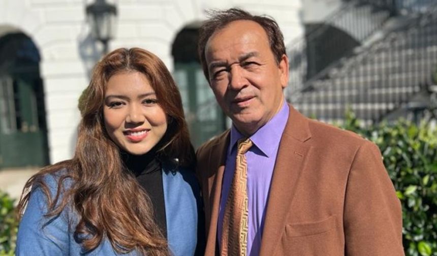 Uygur Kızı Nazime Beyaz Saray'daki Stajını Başarıyla Tamamladı