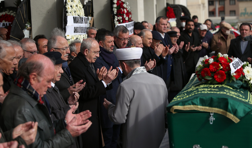 Kılıçdaroğlu, Murat Karayalçın’ın ağabeyi Okay Karayalçın’ın cenazesine katıldı