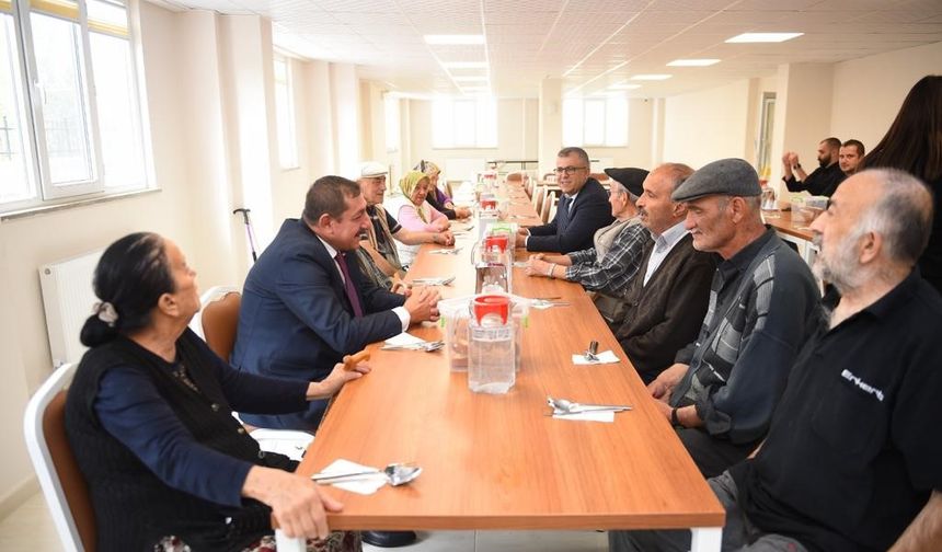 Başkan Vidinlioğlu: “Büyüklerimiz bizim en büyük hazinelerimizden”