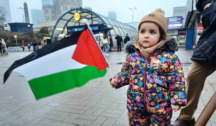 İsrail’in Gazze’ye yönelik saldırıları Polonya’da protesto edildi